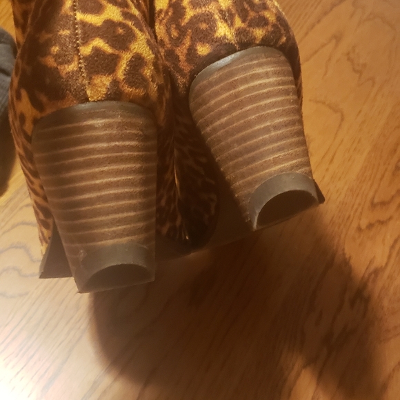 Coconuts booties - Picture 2 of 2